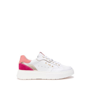 Damen-Sneaker von NeroGiardini kombinieren Wildleder, Leder und technisches Gewebe. Mit 4 cm Plateau-Absatz, Schnürverschluss und herausnehmbarer Innensohle