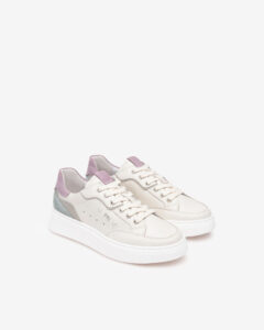 Damen-Sneaker von NeroGiardini kombinieren Wildleder, Leder und technisches Gewebe. Mit 4 cm Plateau-Absatz, Schnürverschluss und herausnehmbarer Innensohle