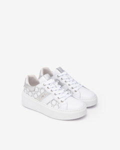 Damen-Sneakers von NeroGiardini kombinieren Leder und technisches Gewebe. Mit 5 cm Absatz, Schnürverschluss und herausnehmbarer Innensohle.
